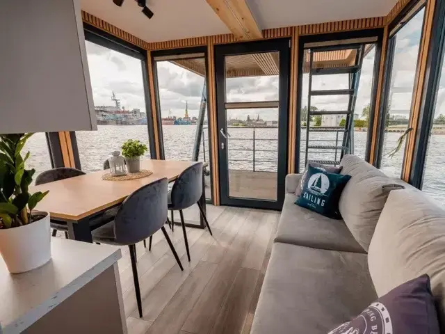 Shogun Mobile Houseboat