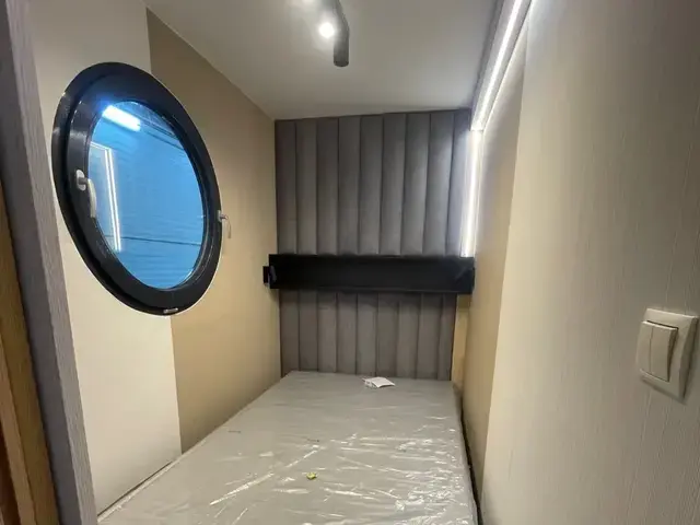 Shogun Mobile Houseboat