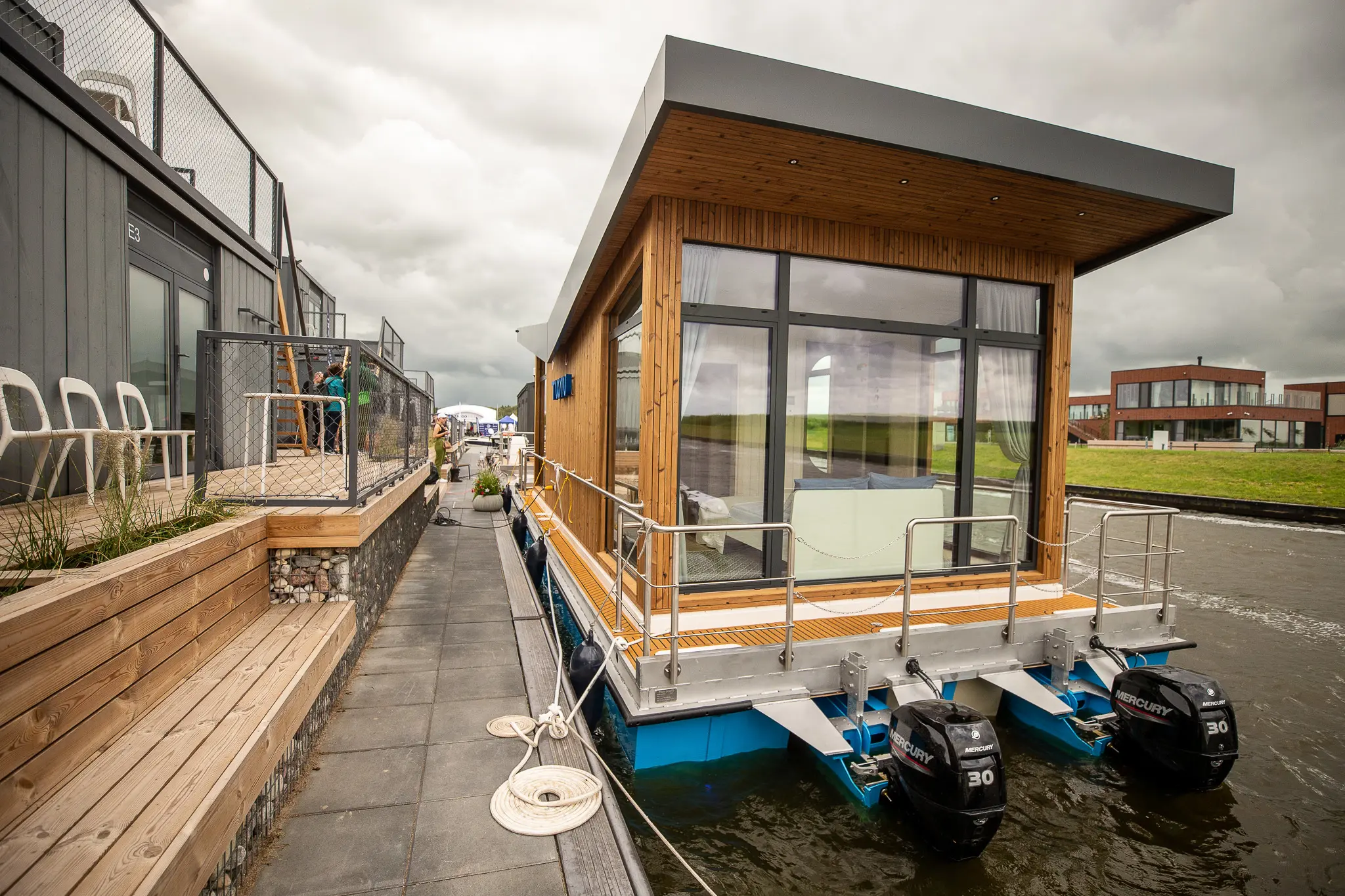 2024 Twin Vee butterfly houseboat