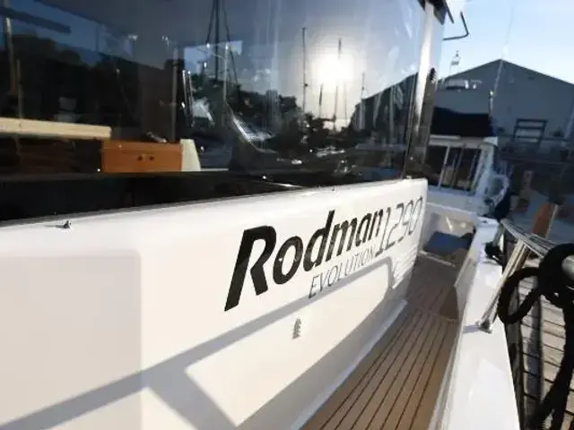 Rodman 1290 Evolution Flybridge