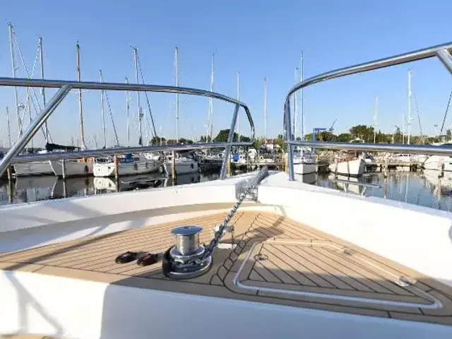 Rodman 1290 Evolution Flybridge