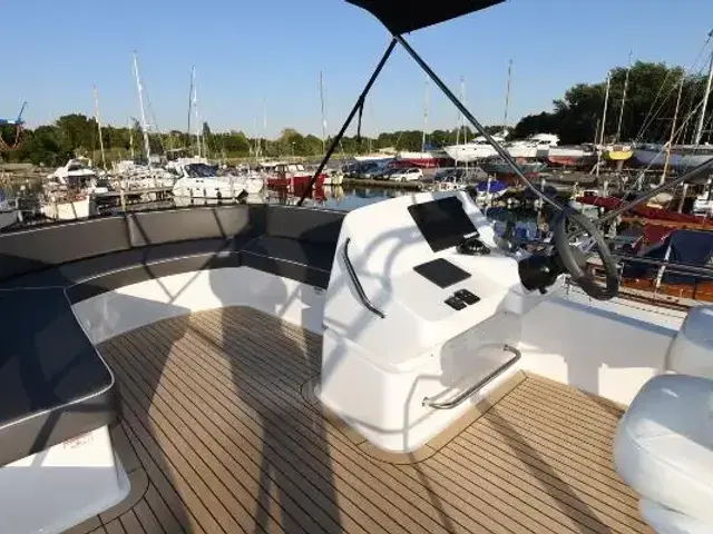 Rodman 1290 Evolution Flybridge