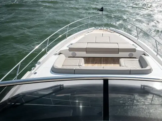 Fairline Squadron 68