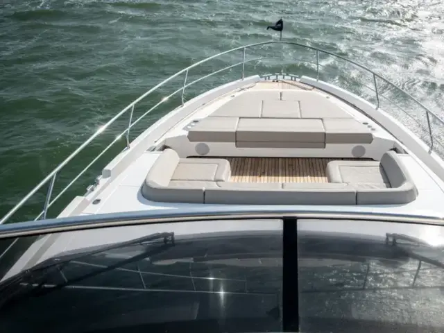 Fairline Squadron 68