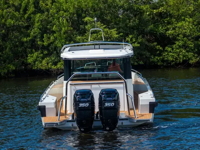 Axopar 37 Sport Cabin