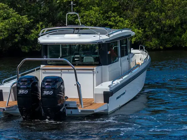 Axopar 37 Sport Cabin