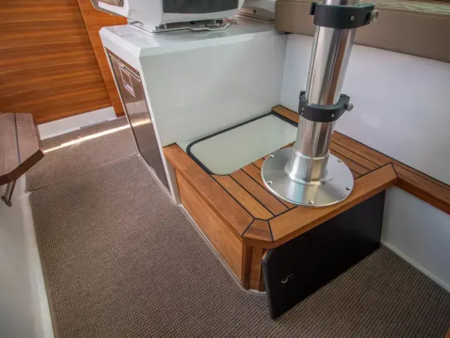 Axopar 37 Sport Cabin