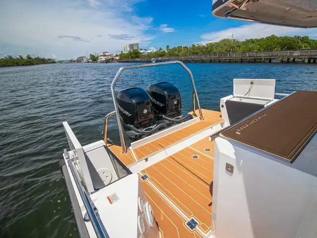 Axopar 37 Sport Cabin