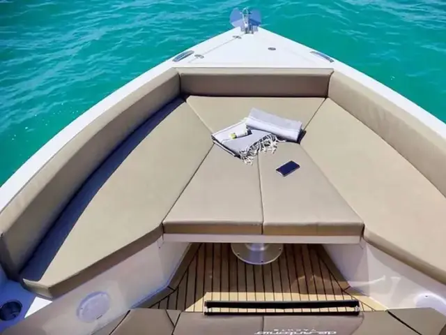 De Antonio Yachts D28 Open