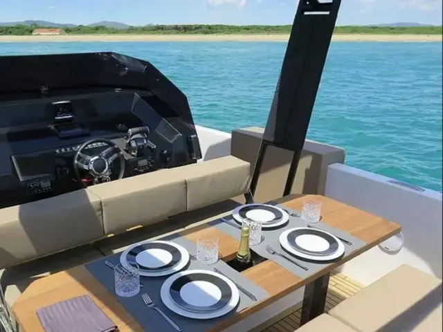 De Antonio Yachts D28 Open