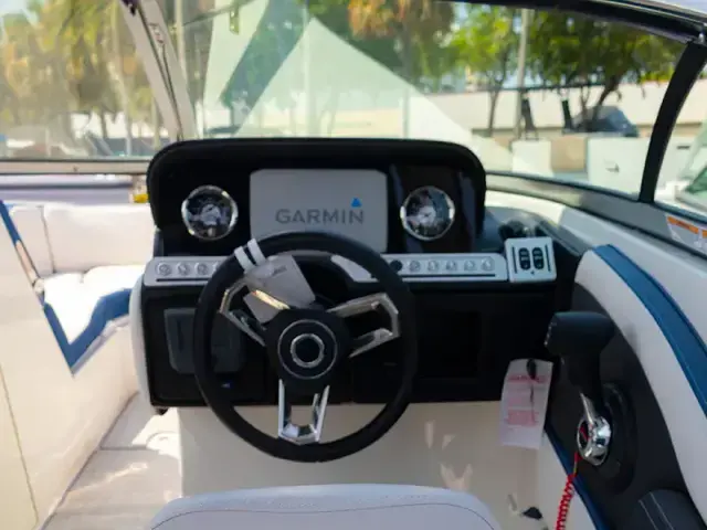 Crownline 25 Cr