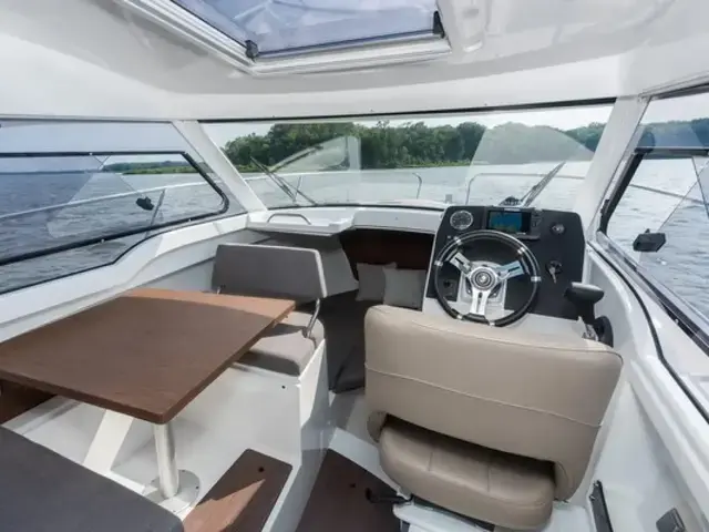 Beneteau Antares 7