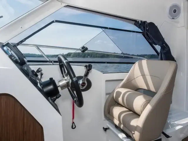 Beneteau Antares 7