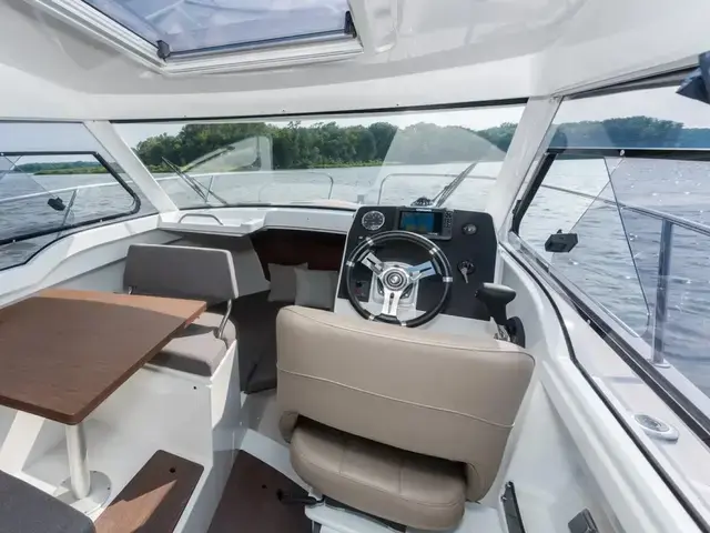 Beneteau Antares 7