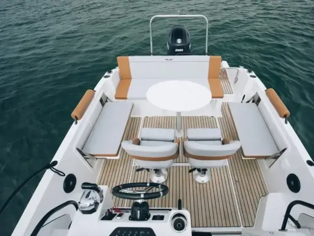 Beneteau FLYER 7 SUNDECK