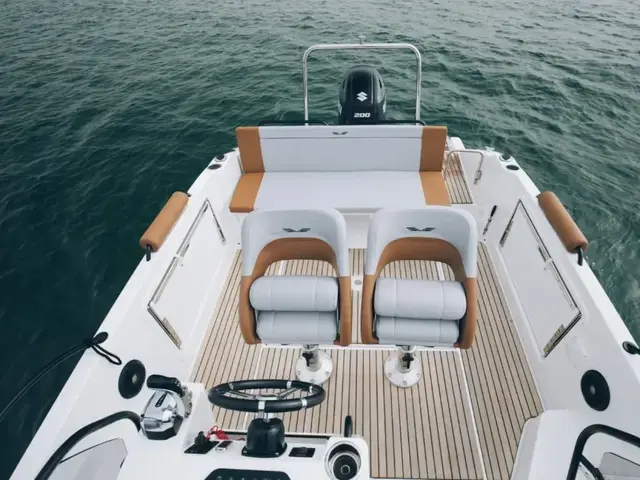 Beneteau FLYER 7 SUNDECK