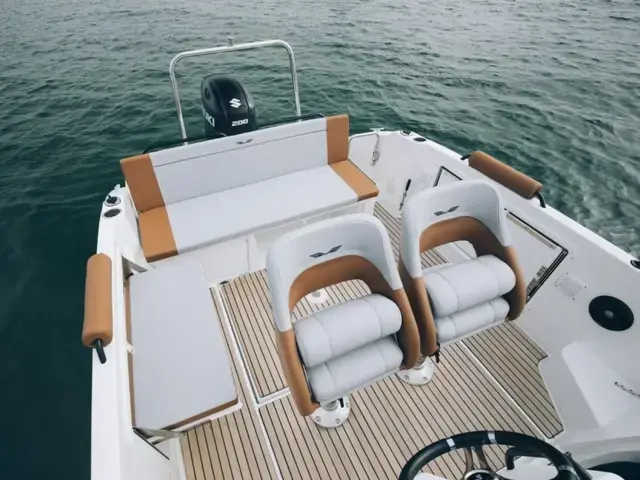 Beneteau FLYER 7 SUNDECK