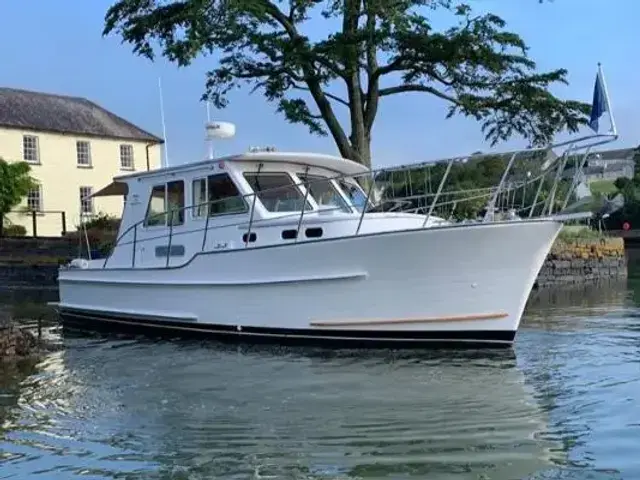 Halvorsen 32 Gourmet Cruiser