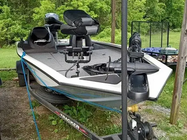 Bass Tracker Pro Boats 190 Team Edition