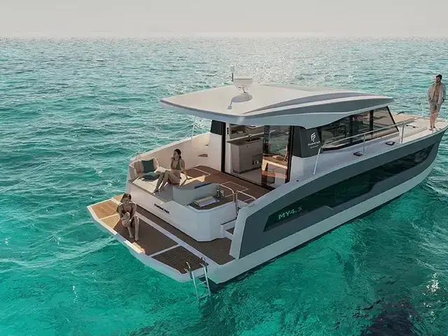 Fountaine Pajot MY 4.S