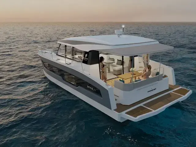 Fountaine Pajot MY 4.S