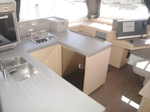 Fountaine Pajot Astrea 42