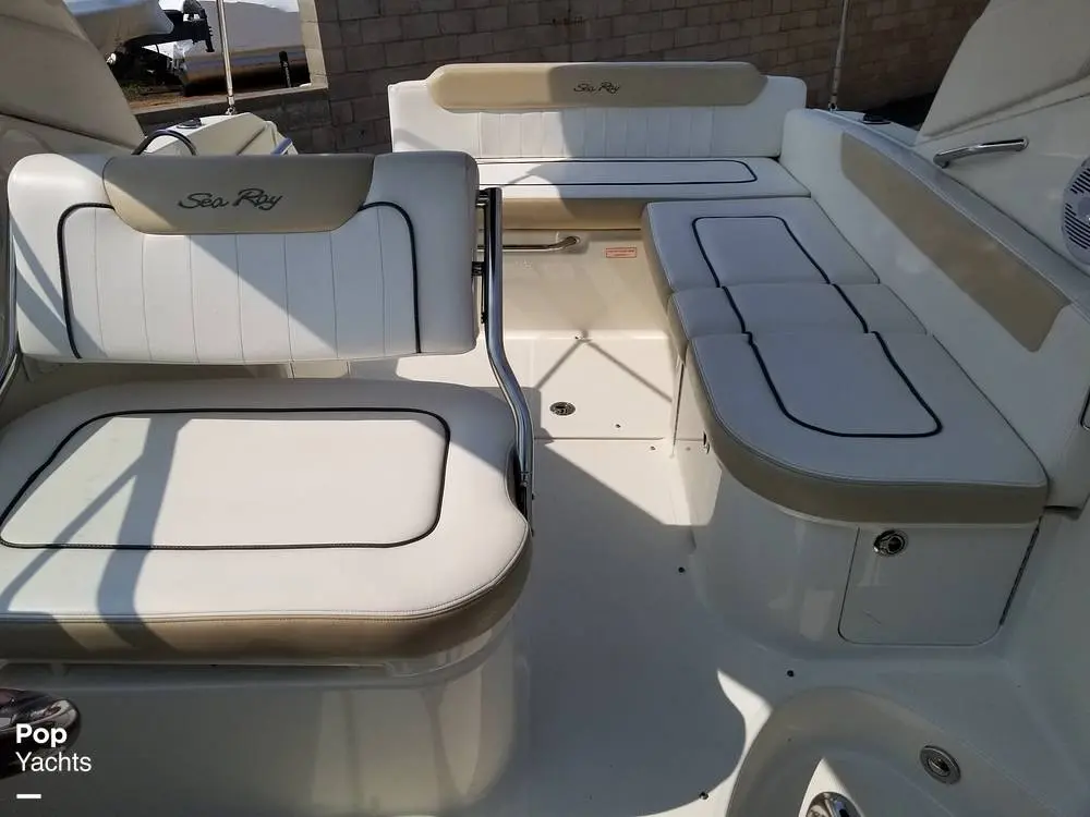 2009 Sea Ray sundancer 250