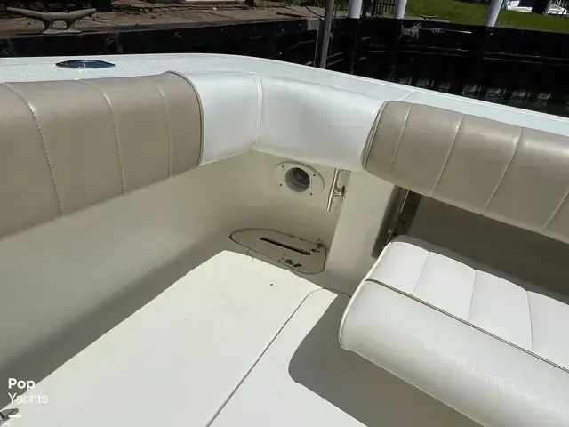 Sea Ray 330 Express Cruiser