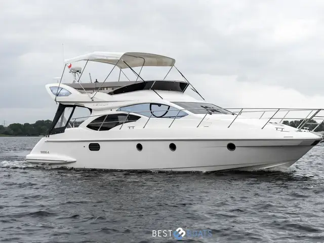 Azimut 43 Fly