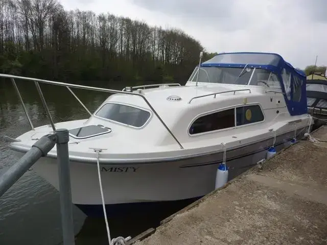 Viking 24 Wide Beam