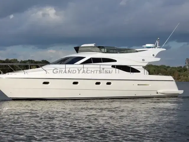 Ferretti Yachts 430