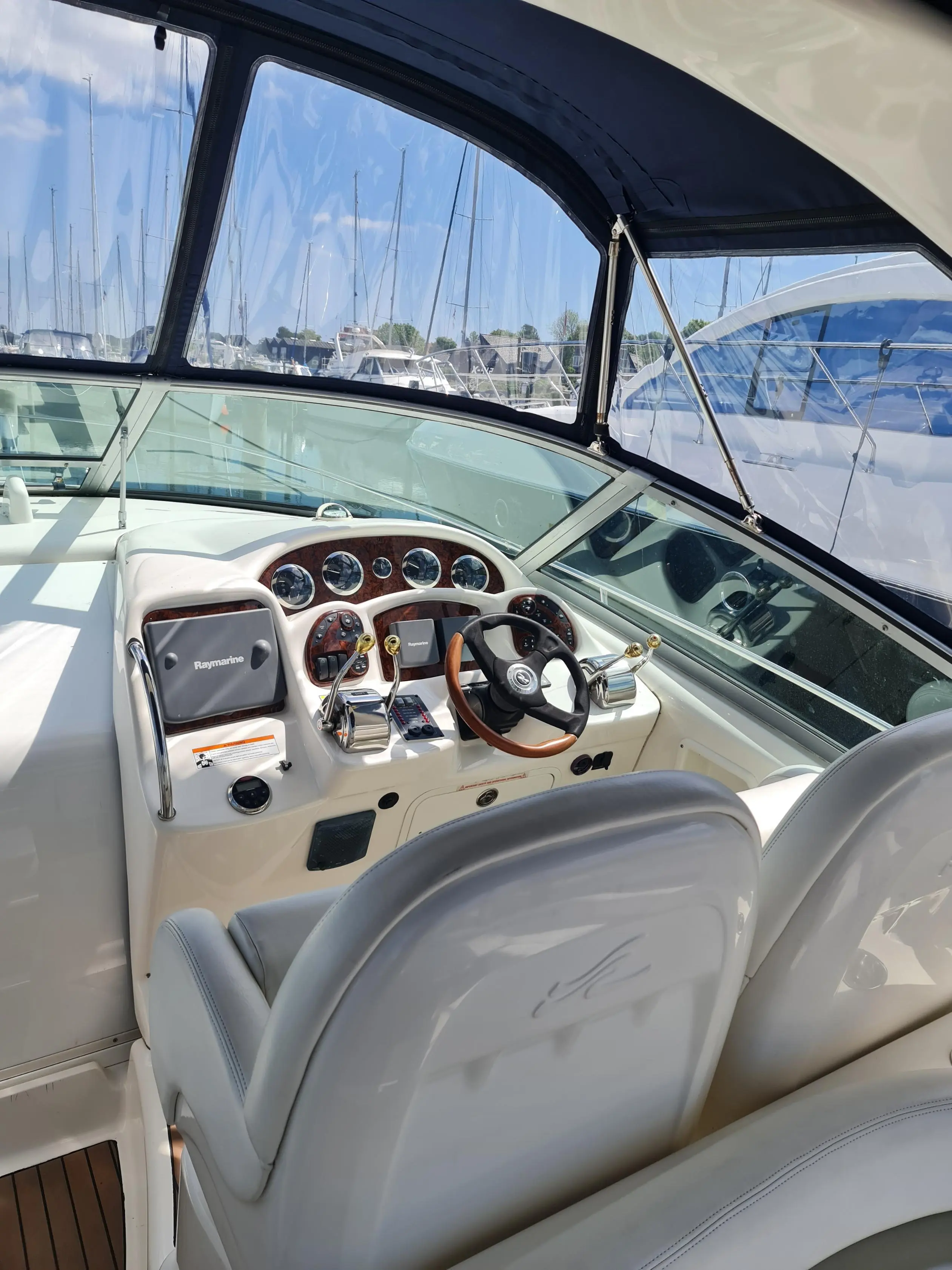 2006 Sea Ray sundancer 375