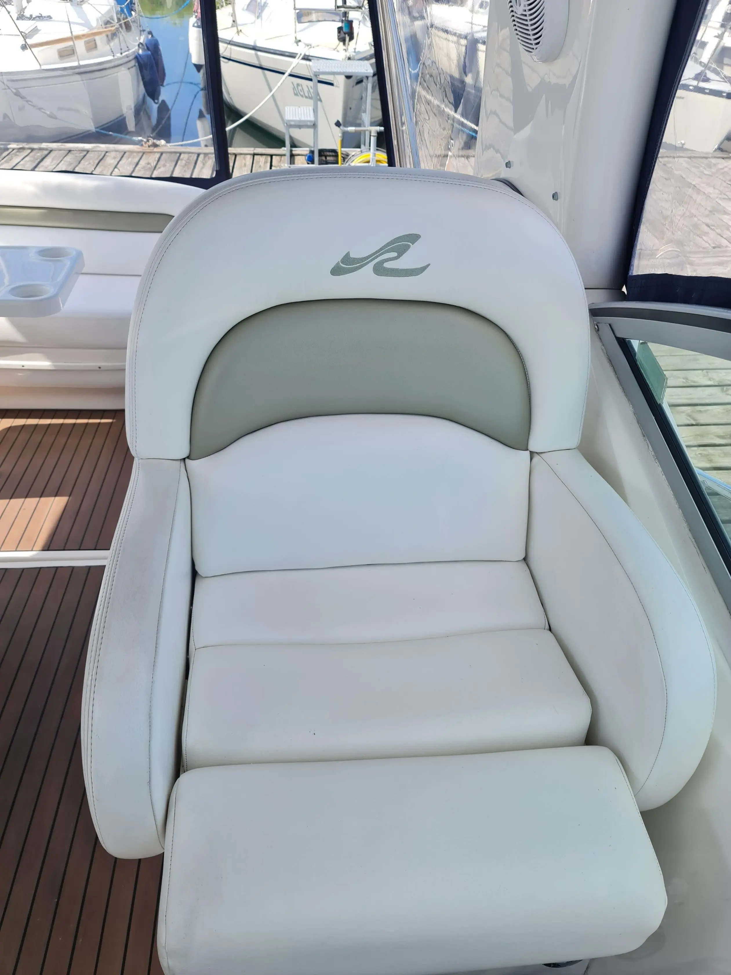 2006 Sea Ray sundancer 375