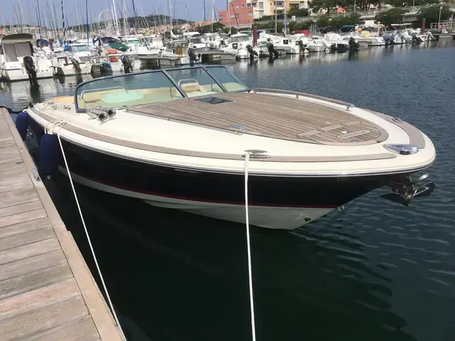 Chris Craft Corsair 28