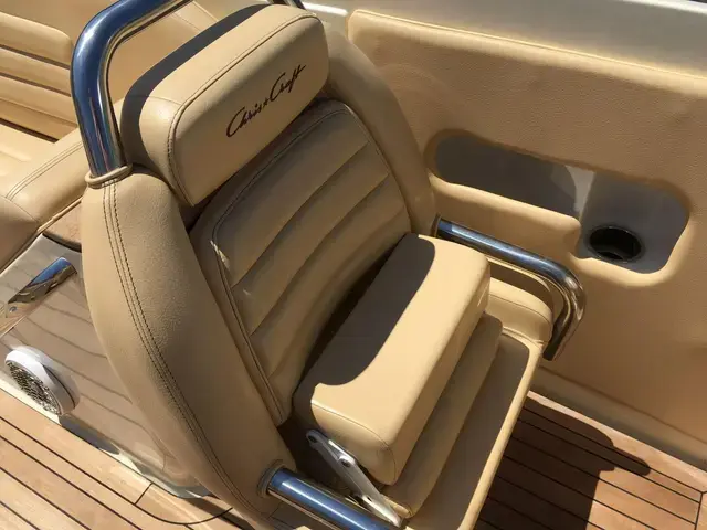 Chris Craft Corsair 28