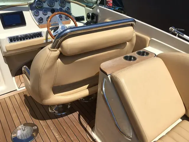 Chris Craft Corsair 28