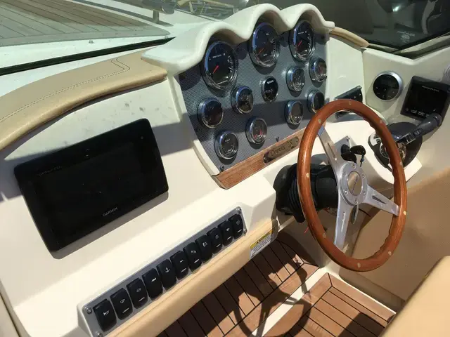 Chris Craft Corsair 28