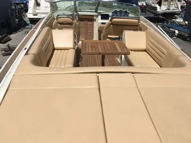 Chris Craft Corsair 28