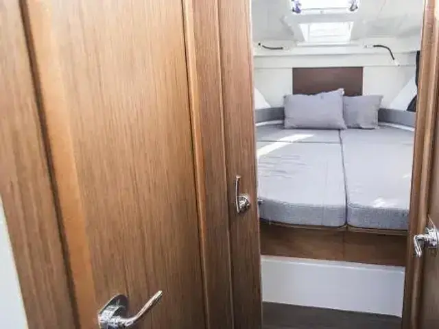 Beneteau Antares 9