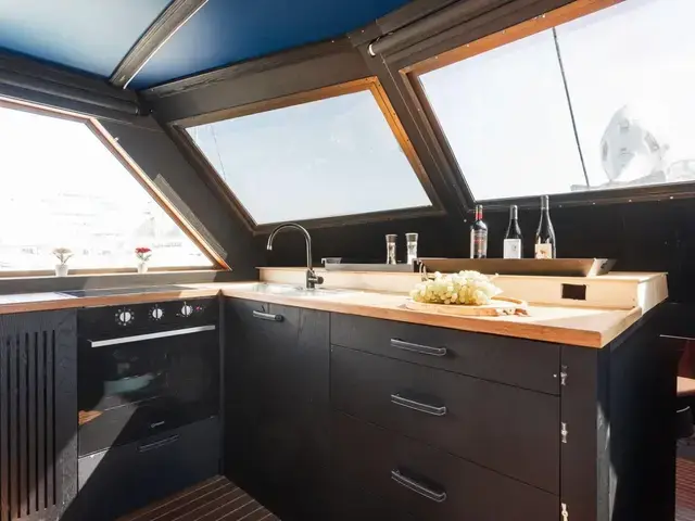 Hatteras 60 Convertible