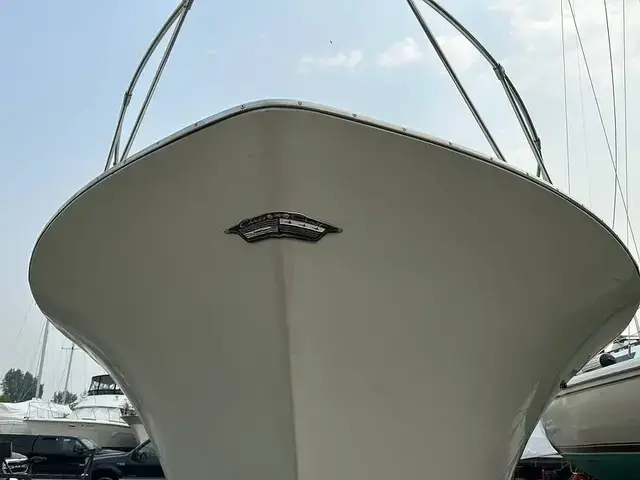 Chris Craft 38 Commander