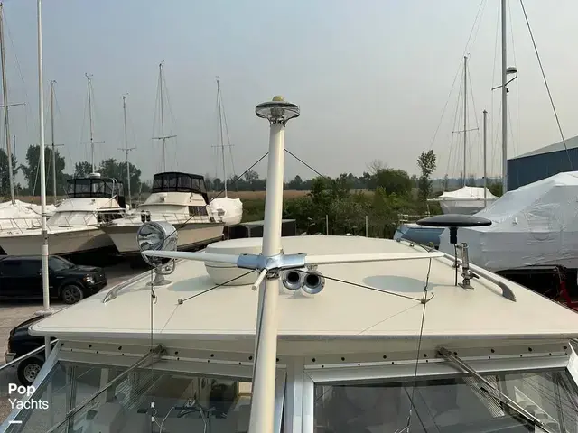 Chris Craft 38 Commander