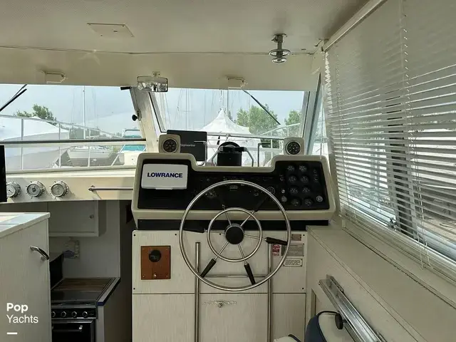 Chris Craft 38 Commander