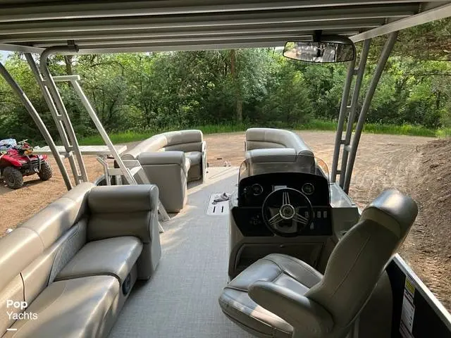 2018 Premier 240 sunsation