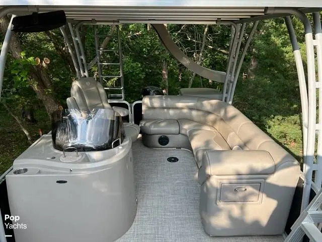 2018 Premier 240 sunsation