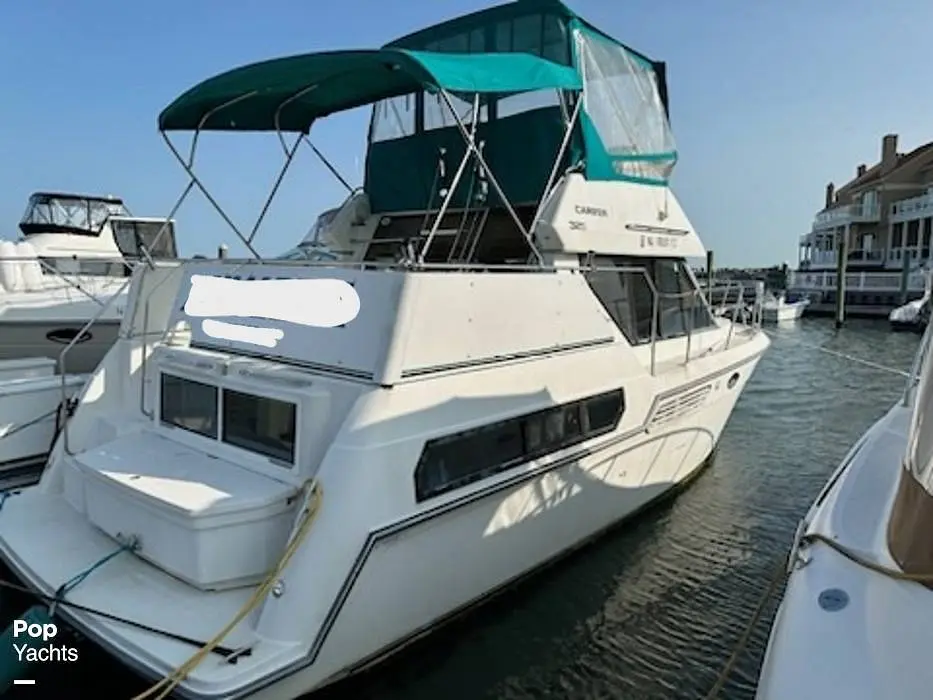 1995 Carver 325 aft cabin