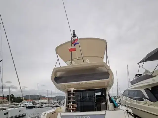 Ferretti Yachts 450