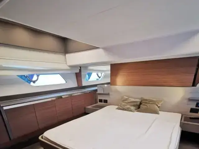 Ferretti Yachts 450