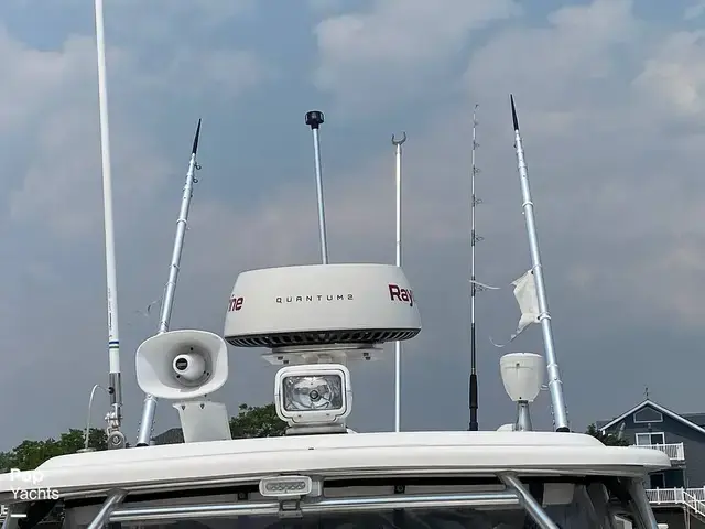 Boston Whaler 255 Conquest