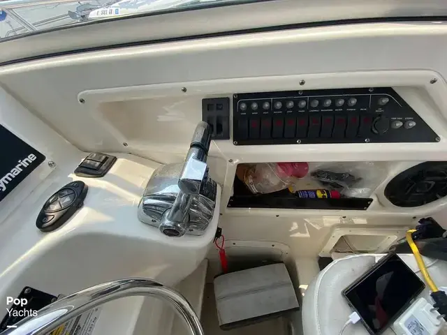 Boston Whaler 255 Conquest